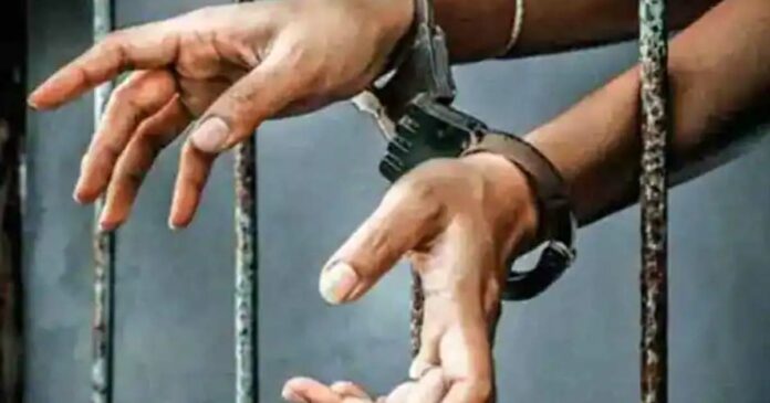 Lover-asked-for-dowry-girl-suicide-police-arrest-man
