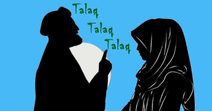 Trikkakara police filed a case against the husband and mother-in-law on the complaint of the young woman. The first case under the triple talaq law registered under Kochi city limits!