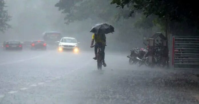 Heavy rain is coming ! Red alert in five districts !!!