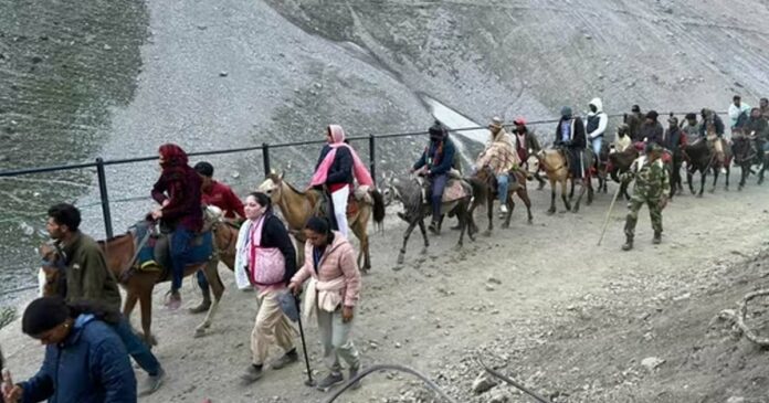 Amarnath Pilgrimage Begins Today; The first batch left from the Jammu base camp